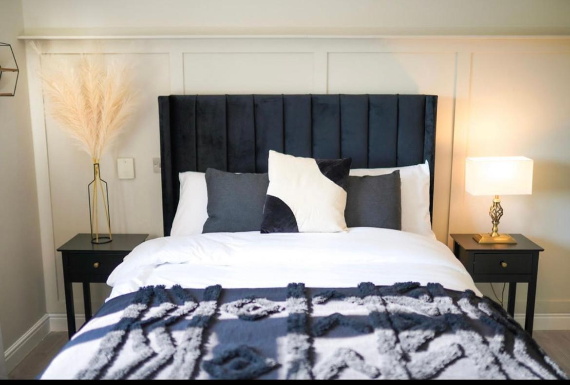 Villa House Of Kaima - 6 Bed Detached Dewsbury Esterno foto
